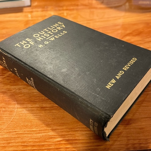 Other - 𝅺📚The Outline of History by H G Wells - vintage hardcover
